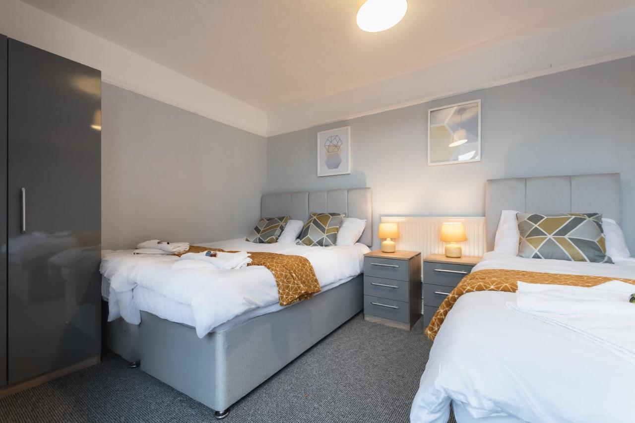 Best Price! Perfect Gunwharf Accommodation - 5 Single Beds Or Kingsize Free Parking 朴次茅斯 外观 照片