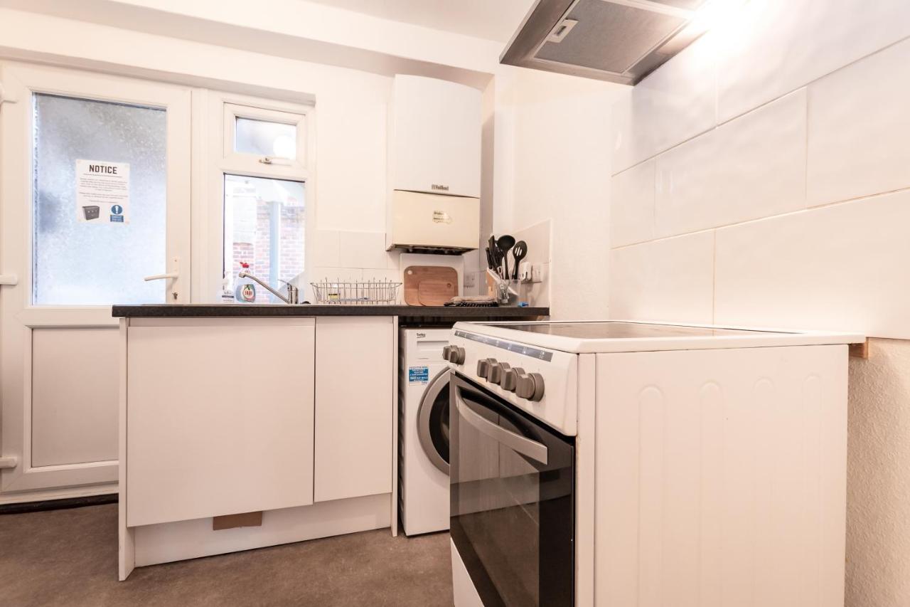 Best Price! Perfect Gunwharf Accommodation - 5 Single Beds Or Kingsize Free Parking 朴次茅斯 外观 照片