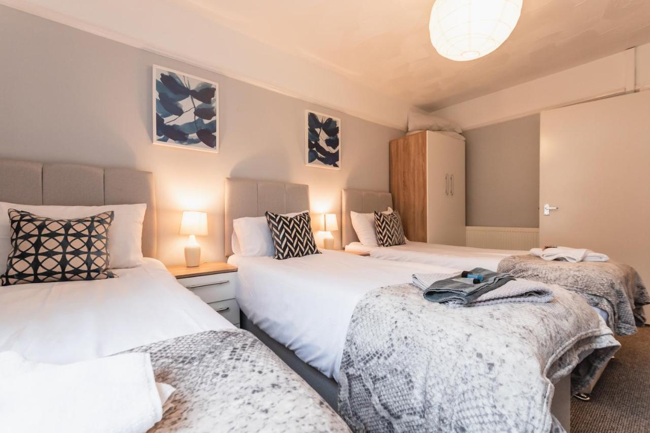 Best Price! Perfect Gunwharf Accommodation - 5 Single Beds Or Kingsize Free Parking 朴次茅斯 外观 照片