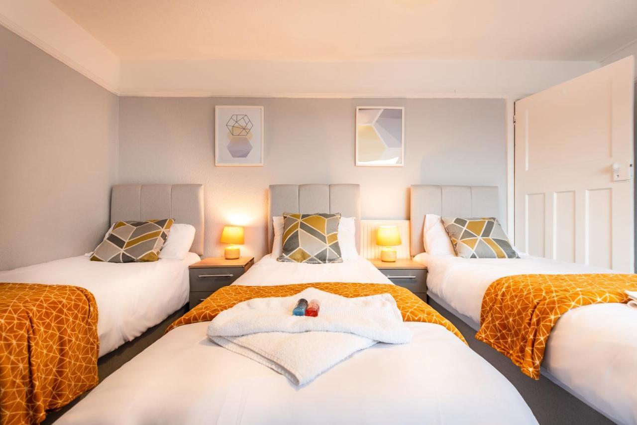 Best Price! Perfect Gunwharf Accommodation - 5 Single Beds Or Kingsize Free Parking 朴次茅斯 外观 照片